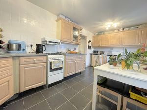 Red Barn Road- click for photo gallery